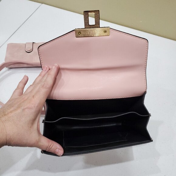 Small Handbag Pink Faux Leather Gold Tone Chain Crossbody Strap with Billfold - Picture 8 of 16